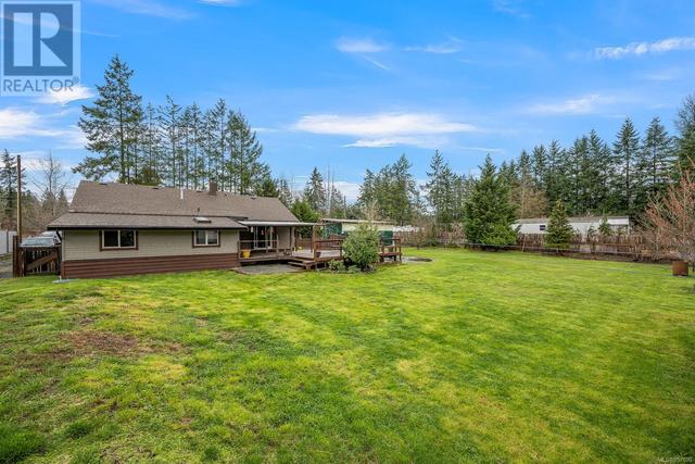5733 Island Hwy N, House detached with 3 bedrooms, 1 bathrooms and 4 parking in Comox Valley B (Lazo North) BC | Image 42