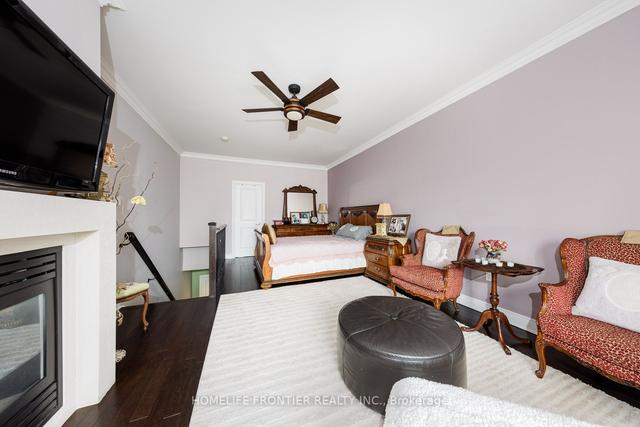 43 Lobo Mews, House attached with 3 bedrooms, 3 bathrooms and 2 parking in Toronto ON | Image 10