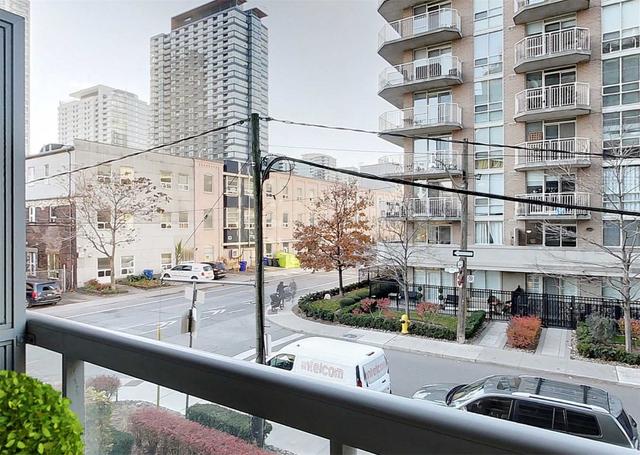 206 - 15 Stafford St, Condo with 1 bedrooms, 1 bathrooms and 0 parking in Toronto ON | Image 2