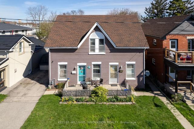 70-72 Victoria St, House detached with 2 bedrooms, 1 bathrooms and 4 parking in Brantford ON | Image 1