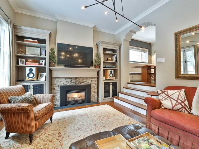 120 Coldstream Ave, House detached with 3 bedrooms, 3 bathrooms and 2 parking in Toronto ON | Image 3