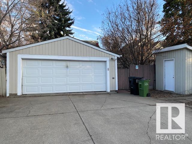 7864 Jasper Ave Nw, House detached with 3 bedrooms, 2 bathrooms and null parking in Edmonton AB | Image 3