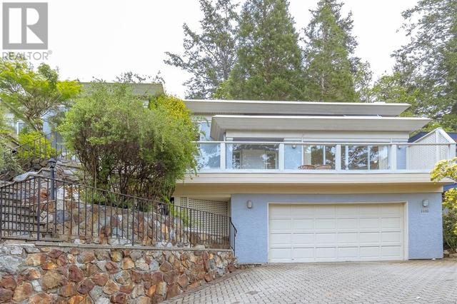 4403 Emily Carr Dr, House detached with 3 bedrooms, 3 bathrooms and 3 parking in Saanich BC | Image 2