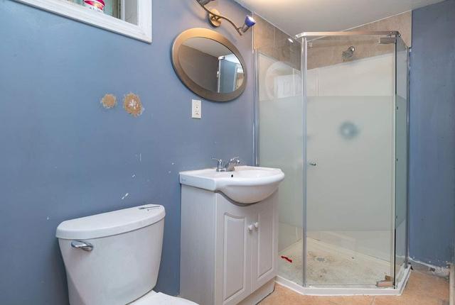 2131 Dufferin St, House detached with 7 bedrooms, 5 bathrooms and 2 parking in Toronto ON | Image 21