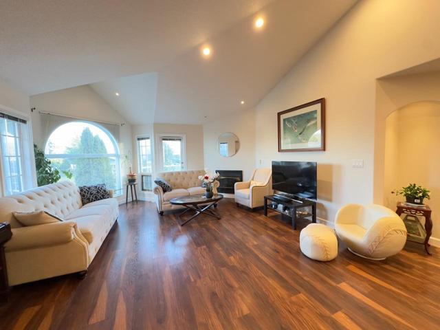 17xxx 0 Avenue, House detached with 5 bedrooms, 3 bathrooms and 4 parking in Surrey BC | Image 1