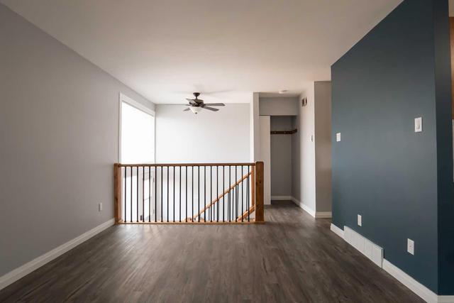 14 - 905 44 Avenue N, Home with 2 bedrooms, 1 bathrooms and 2 parking in Lethbridge AB | Image 5