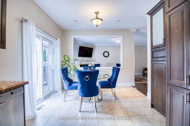 147 Rossi Dr, House detached with 4 bedrooms, 5 bathrooms and 7 parking in Vaughan ON | Image 3