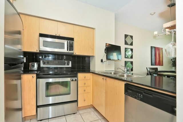 224 - 231 Fort York Blvd, Condo with 2 bedrooms, 2 bathrooms and 2 parking in Toronto ON | Image 5