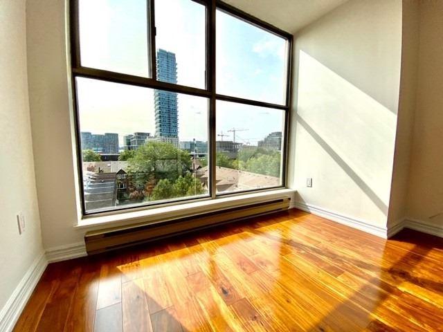 708 - 65 Scadding Ave, Condo with 2 bedrooms, 2 bathrooms and 1 parking in Toronto ON | Image 11
