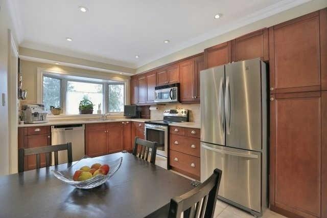 328 Burton Rd, House detached with 2 bedrooms, 2 bathrooms and 5 parking in Oakville ON | Image 18