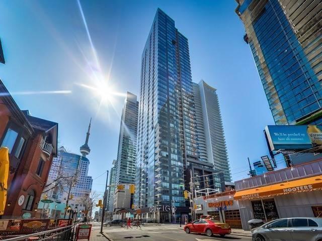 810 - 295 Adelaide St W, Condo with 2 bedrooms, 2 bathrooms and null parking in Toronto ON | Image 1