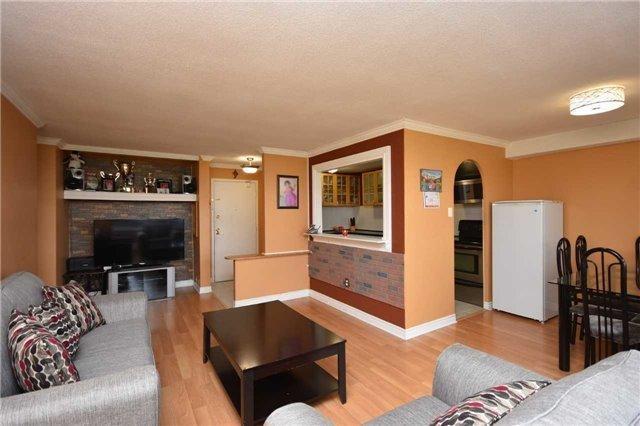 809 - 3120 Kirwin Ave, Condo with 2 bedrooms, 1 bathrooms and 1 parking in Mississauga ON | Image 8