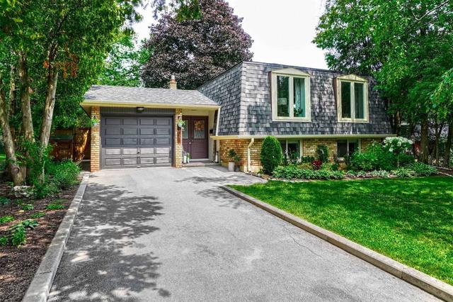 178 Brewer Crt, House detached with 2 bedrooms, 2 bathrooms and 4 parking in Burlington ON | Image 1