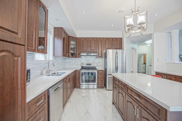 362 Carnwith Dr E, House detached with 5 bedrooms, 4 bathrooms and 4 parking in Whitby ON | Image 5