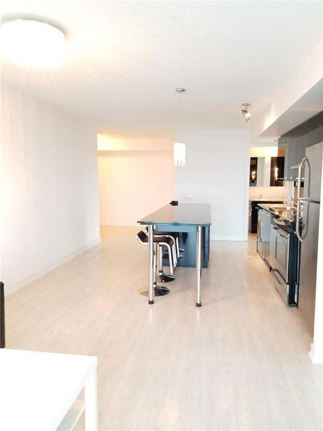 1011 - 29 Singer Crt, Condo with 2 bedrooms, 2 bathrooms and 1 parking in Toronto ON | Image 25