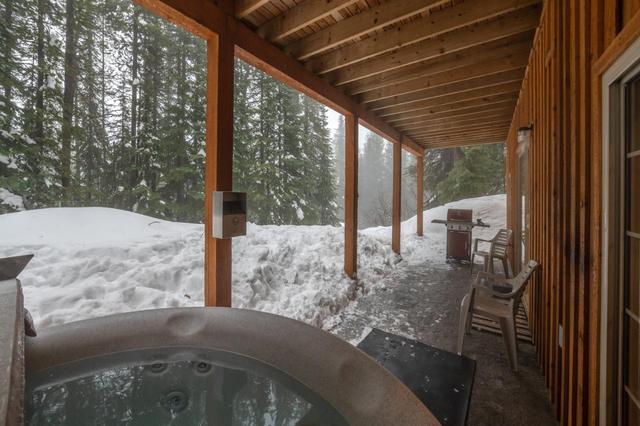 228 Wapiti Creek Road, House detached with 9 bedrooms, 4 bathrooms and 1 parking in Kootenay Boundary E BC | Image 12