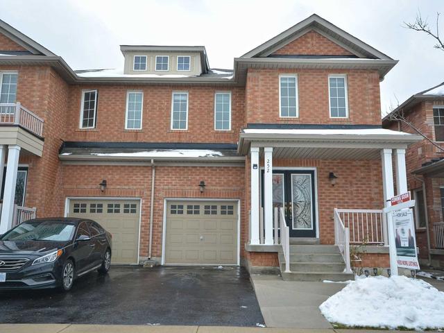 252 Brussels Ave, House semidetached with 4 bedrooms, 4 bathrooms and 3 parking in Brampton ON | Image 1