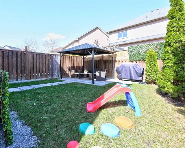 7221 Sedan Sq, House semidetached with 3 bedrooms, 4 bathrooms and 3 parking in Mississauga ON | Image 14