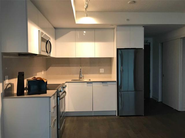 1611 - 25 Richmond St E, Condo with 1 bedrooms, 1 bathrooms and 0 parking in Toronto ON | Image 9