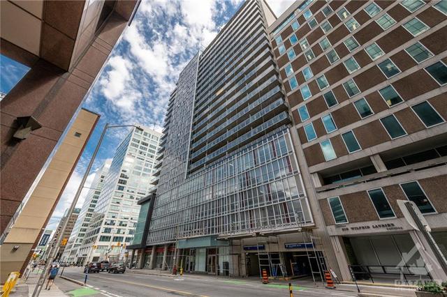 2109 - 324 Laurier Avenue W, Condo with 2 bedrooms, 2 bathrooms and 1 parking in Ottawa ON | Image 2