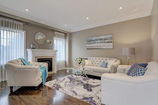 320 Oberfrick Ave, House detached with 4 bedrooms, 3 bathrooms and 4 parking in Vaughan ON | Image 5