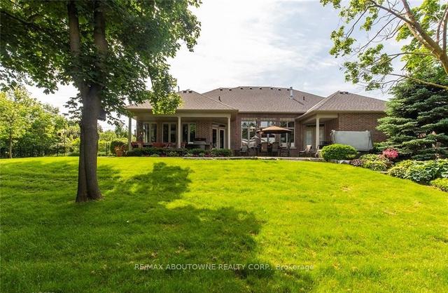 2551 2 Side Rd Rd, House detached with 3 bedrooms, 4 bathrooms and 15 parking in Burlington ON | Image 25