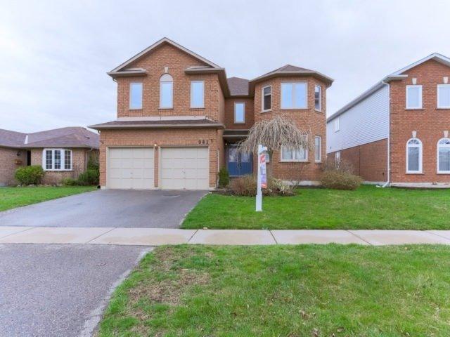 981 Deer Valley Dr, House detached with 5 bedrooms, 3 bathrooms and 4 parking in Oshawa ON | Image 1