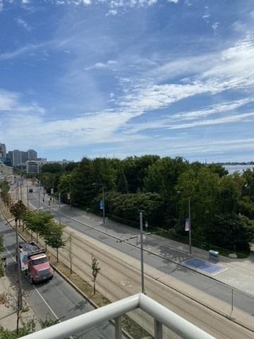 500 - 550 Queens Quay, Condo with 2 bedrooms, 2 bathrooms and 1 parking in Toronto ON | Image 5