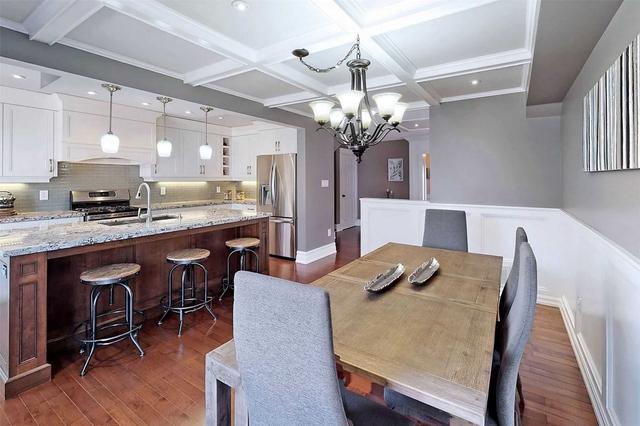 31 Ravineview Dr, House semidetached with 3 bedrooms, 3 bathrooms and 3 parking in Vaughan ON | Image 5
