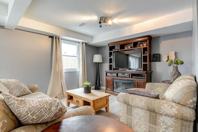 35 Ridgeway Cres, House semidetached with 3 bedrooms, 2 bathrooms and 5 parking in Kitchener ON | Image 16