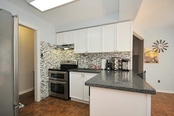 81 Ready Crt, House detached with 3 bedrooms, 4 bathrooms and 4 parking in Brampton ON | Image 10