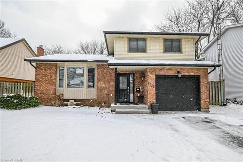 7328 Green Boughs Road, House detached with 3 bedrooms, 1 bathrooms and 2 parking in Niagara Falls ON | Card Image