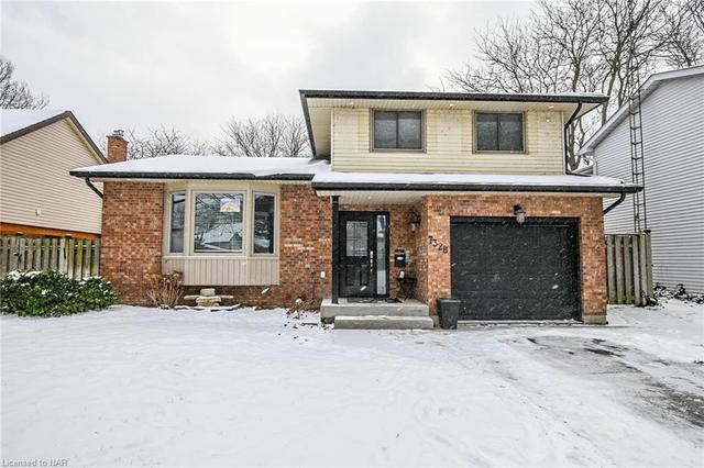 7328 Green Boughs Road, House detached with 3 bedrooms, 1 bathrooms and 2 parking in Niagara Falls ON | Image 1