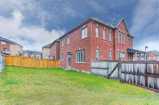 1 Frank Kelly Dr, House detached with 4 bedrooms, 4 bathrooms and 6 parking in East Gwillimbury ON | Image 35
