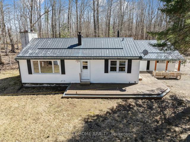 1053 Gem Rd, House detached with 2 bedrooms, 2 bathrooms and 6 parking in Highlands East ON | Image 1