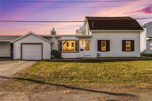 12 Fifth Street, House detached with 3 bedrooms, 1 bathrooms and 3 parking in Montague ON | Image 27
