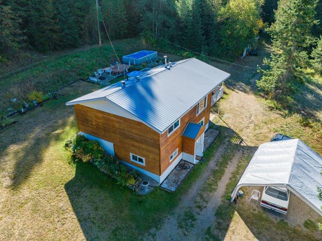 1110 Highway 22, House detached with 3 bedrooms, 1 bathrooms and null parking in Kootenay Boundary B BC | Image 7