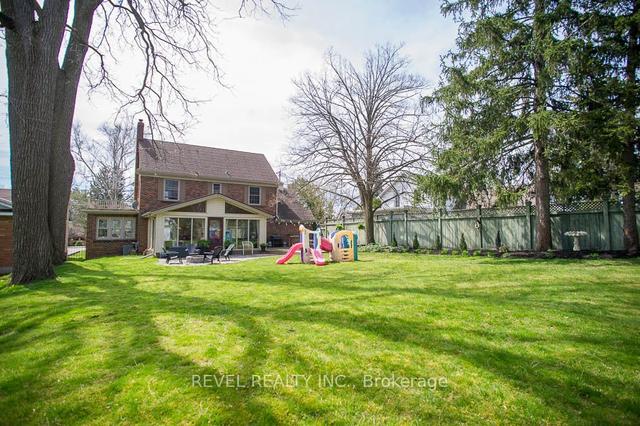 414 Broadway St, House detached with 3 bedrooms, 2 bathrooms and 8 parking in Tillsonburg ON | Image 35