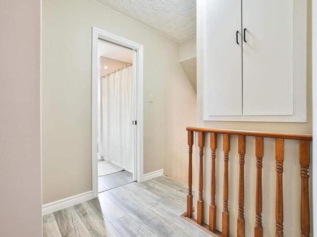 upper - 201 Bow Valley Dr, House detached with 3 bedrooms, 1 bathrooms and 2 parking in Hamilton ON | Image 14
