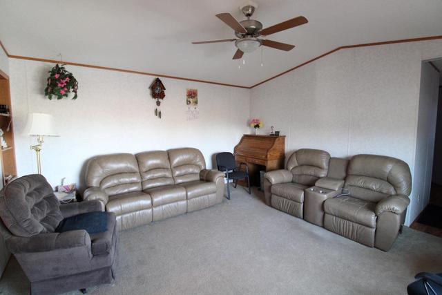 728 2 St, House detached with 3 bedrooms, 2 bathrooms and 2 parking in Taber MD AB | Image 4