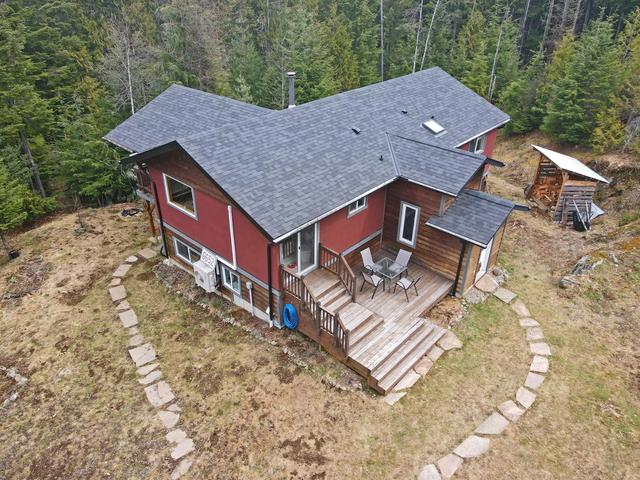 6652 Zeeben Road, House detached with 4 bedrooms, 2 bathrooms and null parking in Central Kootenay G BC | Image 42