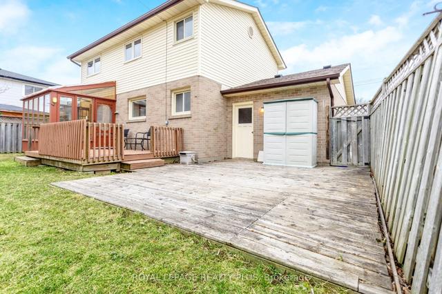 23 Moultrey Cres, House detached with 3 bedrooms, 2 bathrooms and 3 parking in Halton Hills ON | Image 19