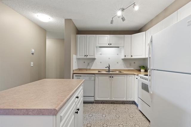 2203 - 2000 Millrise Point Sw, Condo with 2 bedrooms, 2 bathrooms and 1 parking in Calgary AB | Image 19