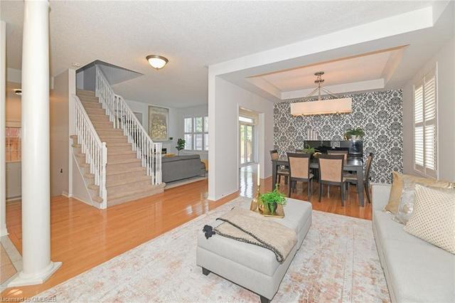 2227 Chickadee Crescent, House detached with 5 bedrooms, 3 bathrooms and 4 parking in Oakville ON | Image 12