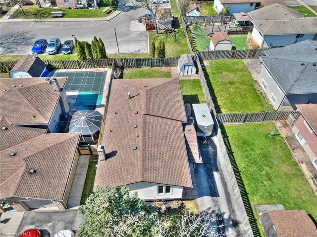 8182 Lynhurst Dr, House detached with 3 bedrooms, 2 bathrooms and 3 parking in Niagara Falls ON | Image 28