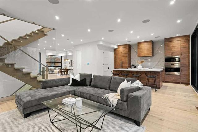 3983 Bloor St W, House detached with 4 bedrooms, 5 bathrooms and 3 parking in Toronto ON | Image 12