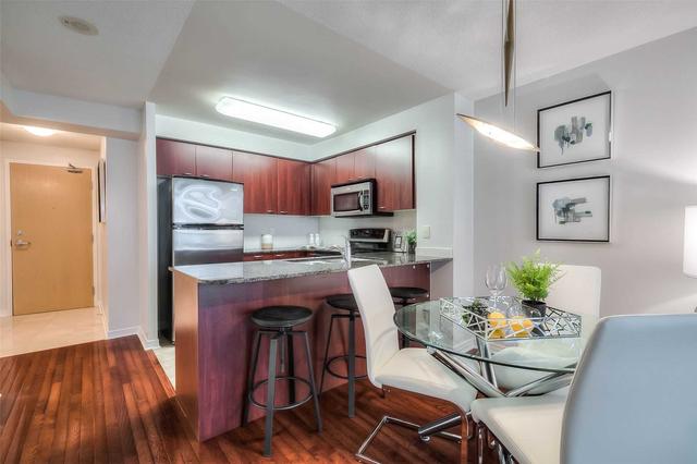 1701 - 509 Beecroft Rd, Condo with 1 bedrooms, 1 bathrooms and 1 parking in Toronto ON | Image 2