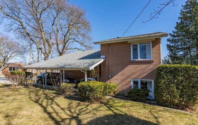 3 Bondhead Pl, House detached with 4 bedrooms, 2 bathrooms and 4 parking in Toronto ON | Image 28