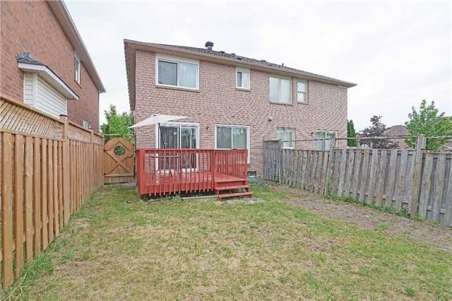 7022 Black Walnut Tr, House semidetached with 3 bedrooms, 4 bathrooms and 1 parking in Mississauga ON | Image 19