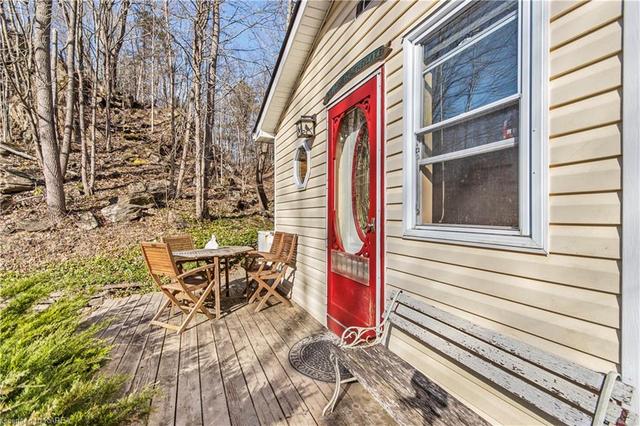 1037 Old Mine Lane, House detached with 3 bedrooms, 1 bathrooms and 15 parking in South Frontenac ON | Image 43